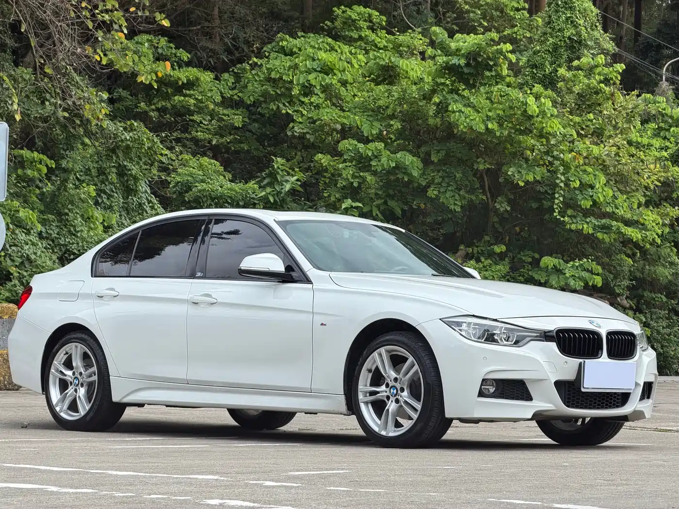BMW 3 Series 2016 328i xDrive M Sport фото 3