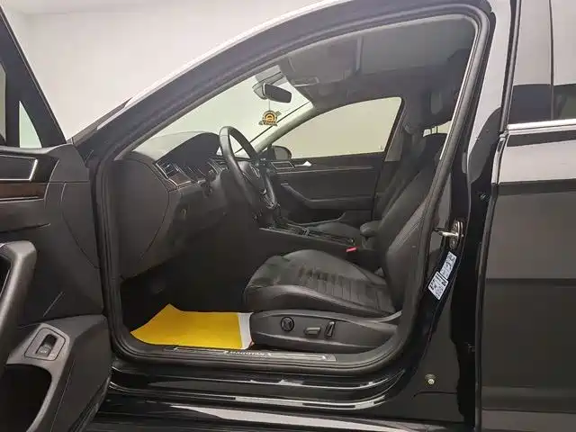 Volkswagen Magotan 2017 330TSI DSG Luxury фото 7