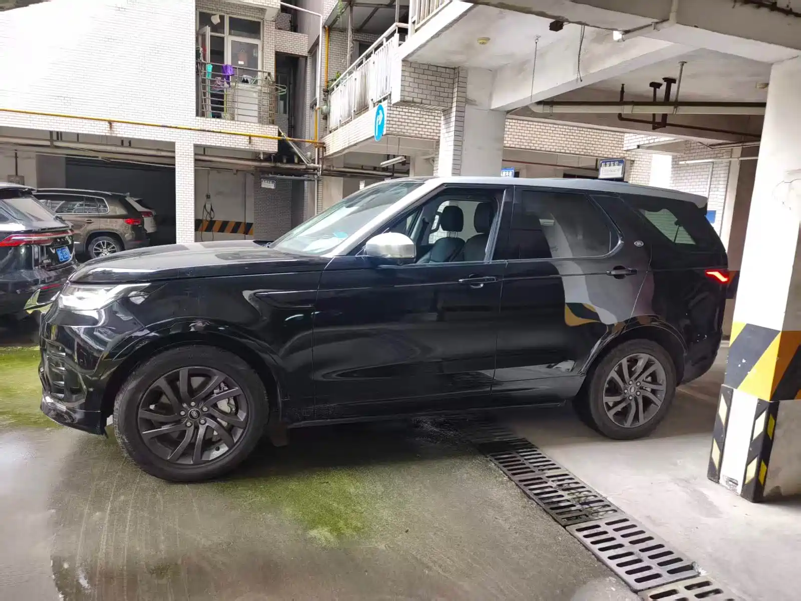 Photo 9 - Land Rover Discovery