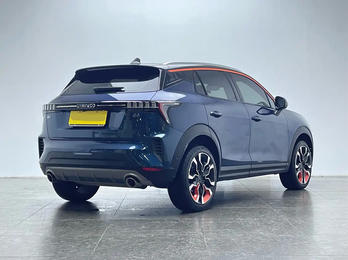 Lynk & Co 06 2020 1.5T Halo фото 4