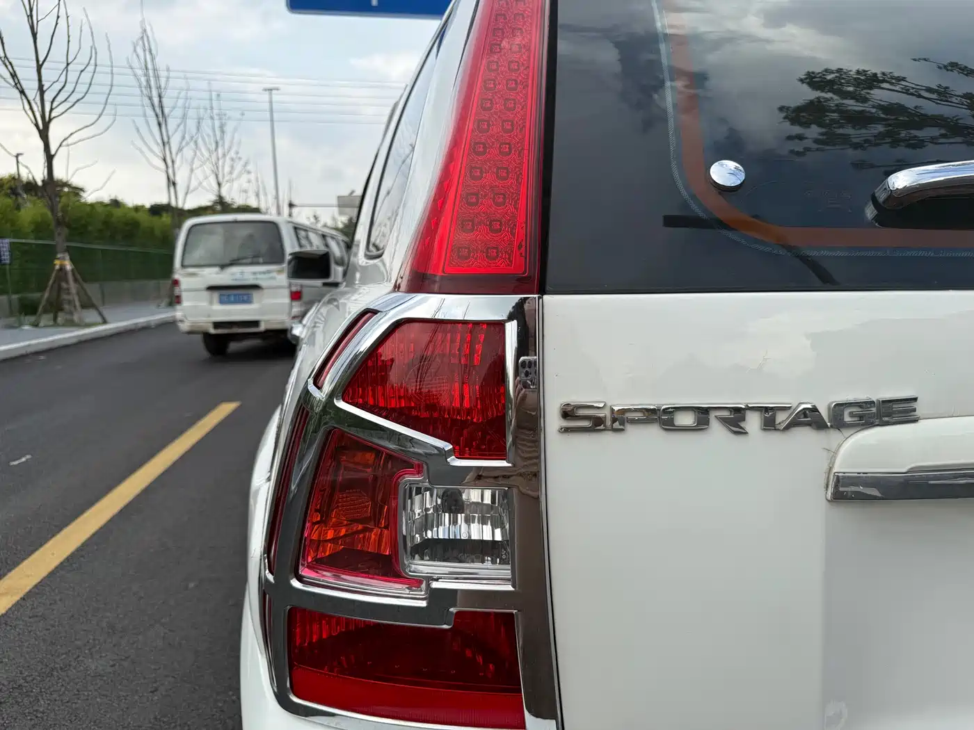 Kia Sportage 2011 2.0L Automatic 2WD GL фото 19