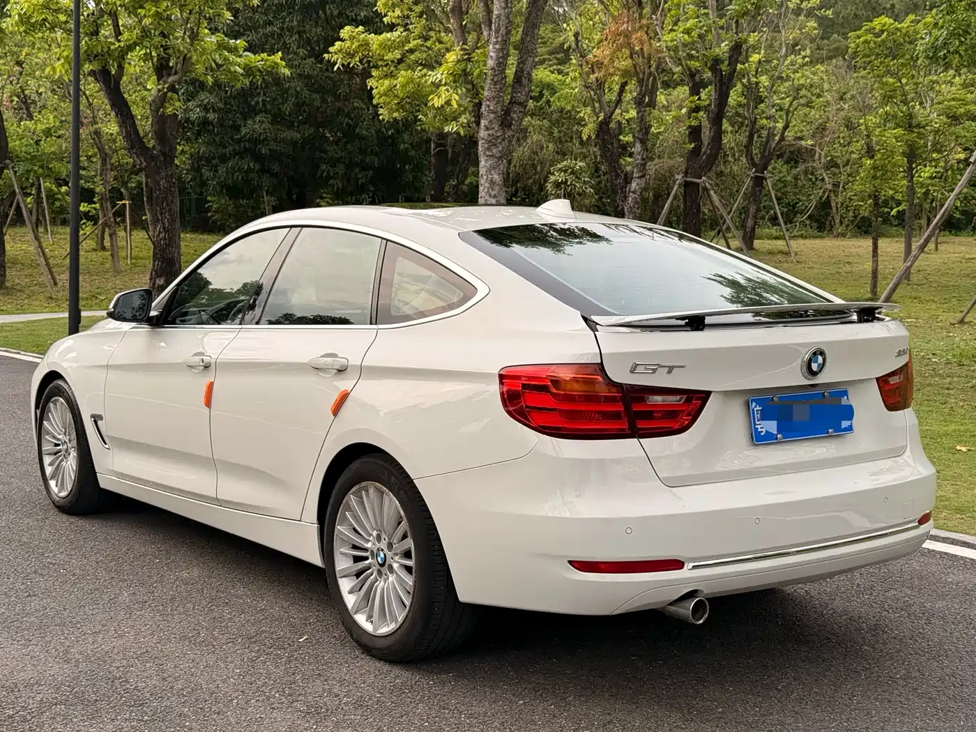 BMW 3 Series GT 2013 320i Style Design Package фото 7