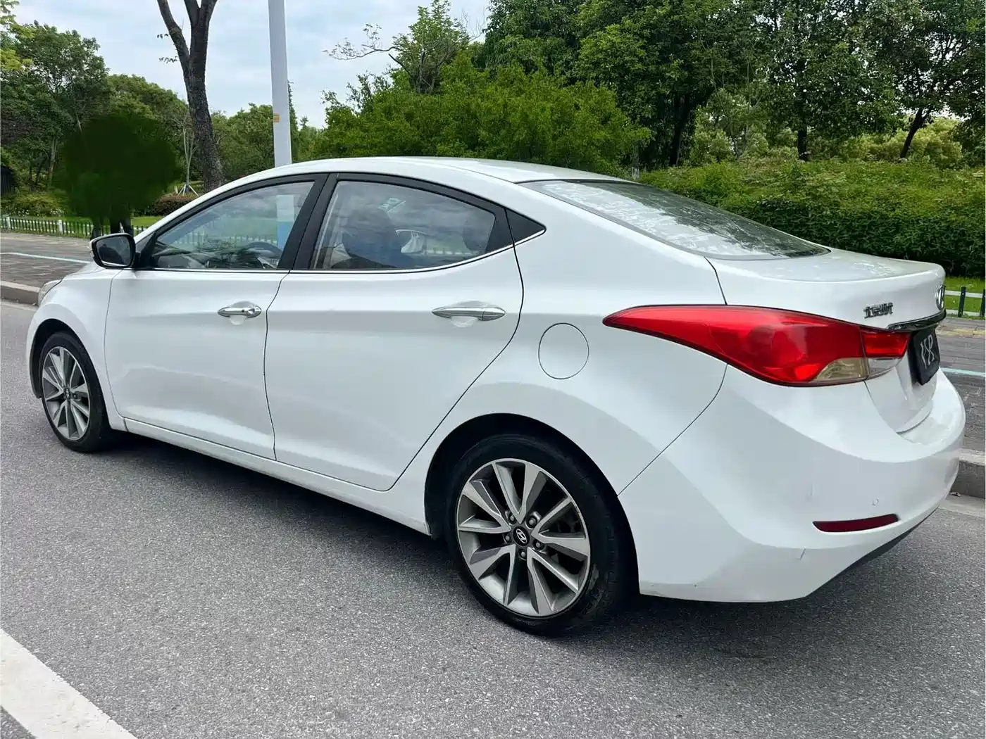 Hyundai Langdong 2015 1.6L Auto Premium фото 9