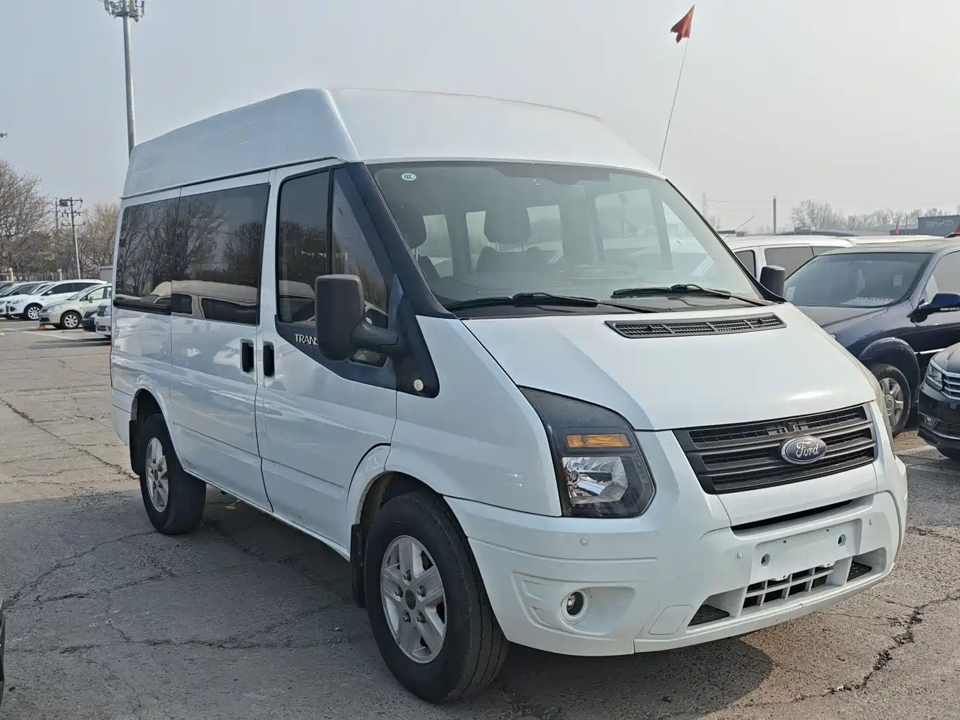 Ford New Generation Transit 2018 2016 Model 2.2T Short Wheelbase 6-Seater Mid-Roof Multi-Purpose Vehicle