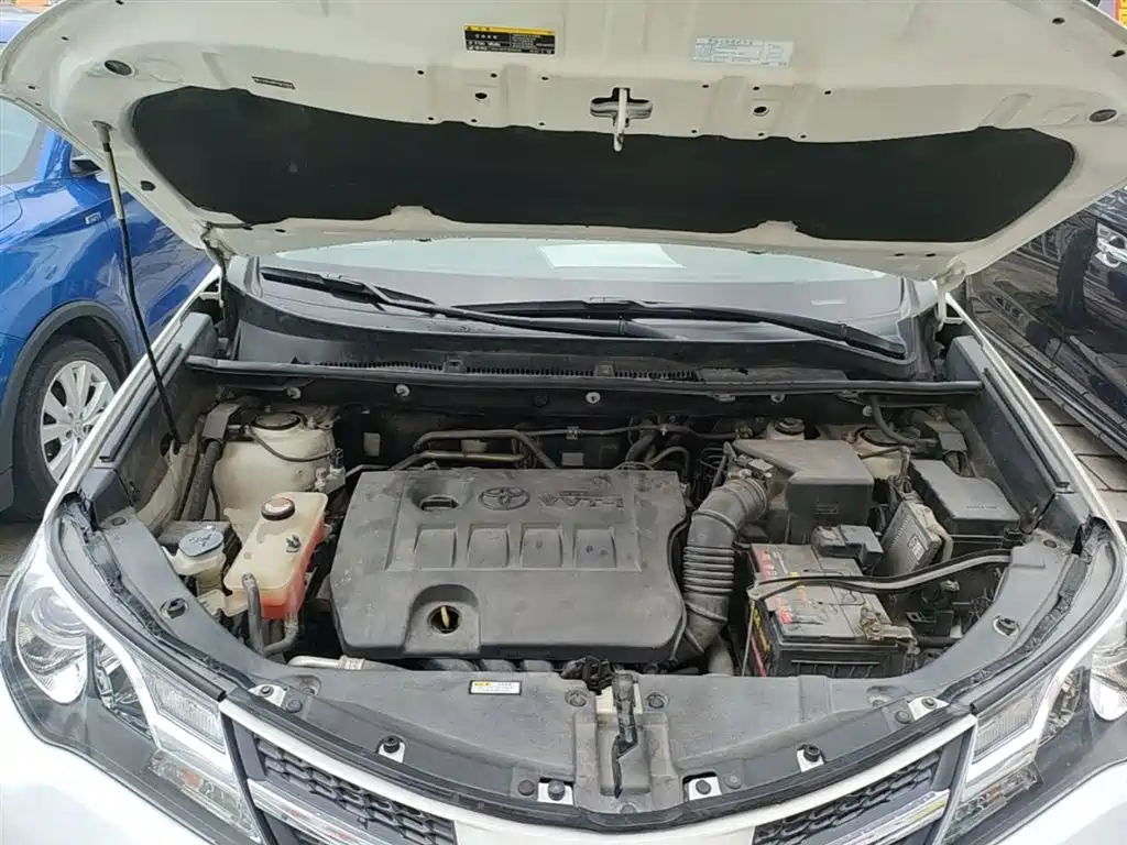 Toyota RAV4 Rongfang 2015 2.0L CVT 2WD Trend Edition фото 20