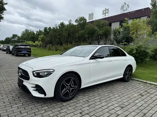 Mercedes-Benz E-Class (Import) 2023 Facelift E 260 Fashion Sport — фото 3