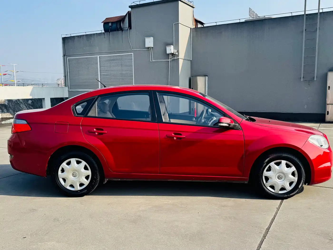 Zhonghua H330 2014 2013 1.5L Auto Comfort