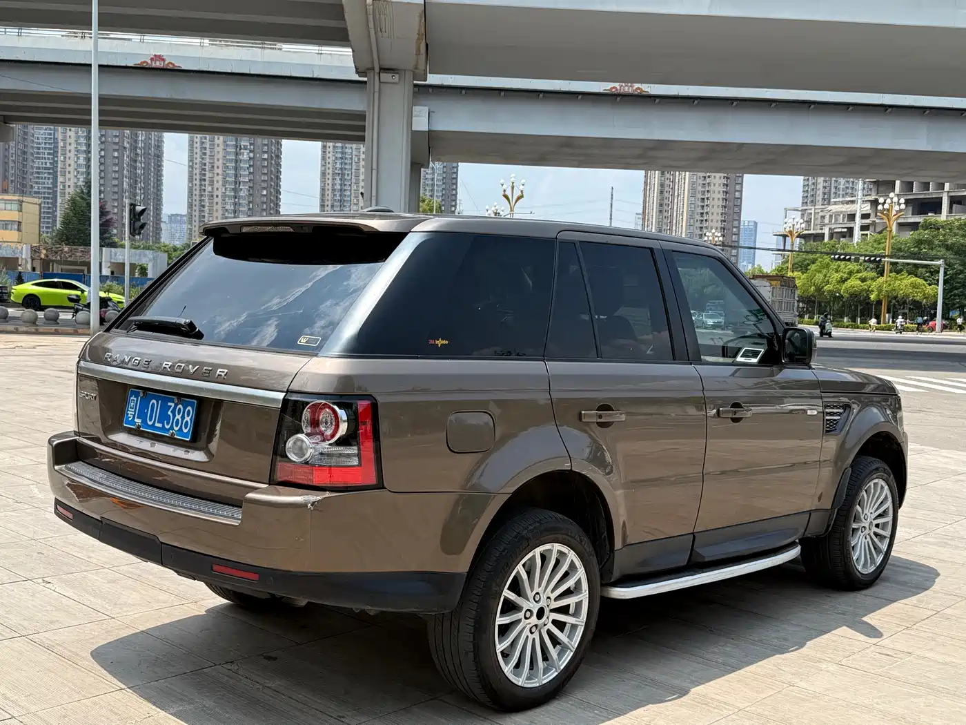 Land Rover Range Rover Sport 2013 3.0 TDV6 Diesel фото 4