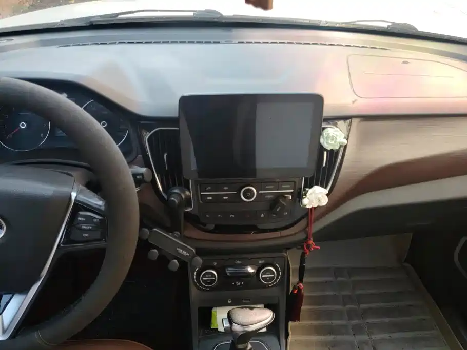 FAW Senya R7 2017 2017 Model 1.6L Automatic Smart
