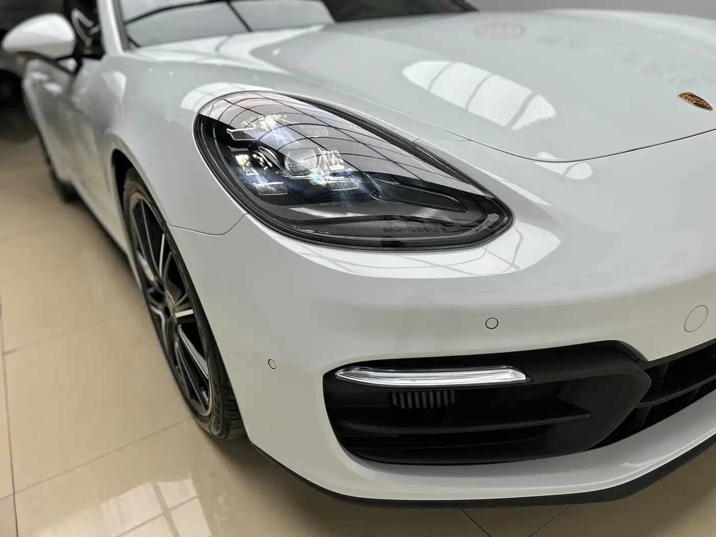 Porsche Panamera 2023 Panamera 4 Executive Long Wheelbase 2.9T фото 27