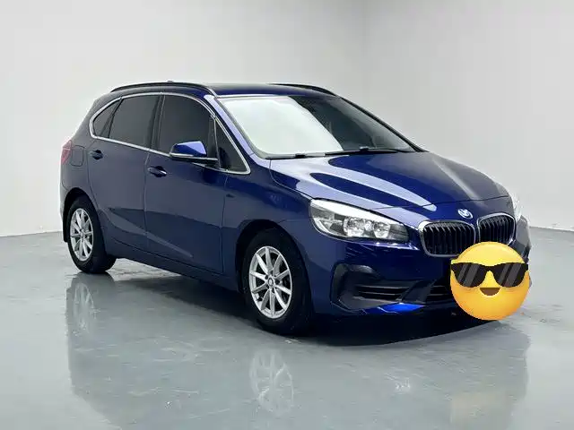 Фото 3 - BMW 2 Series Touring