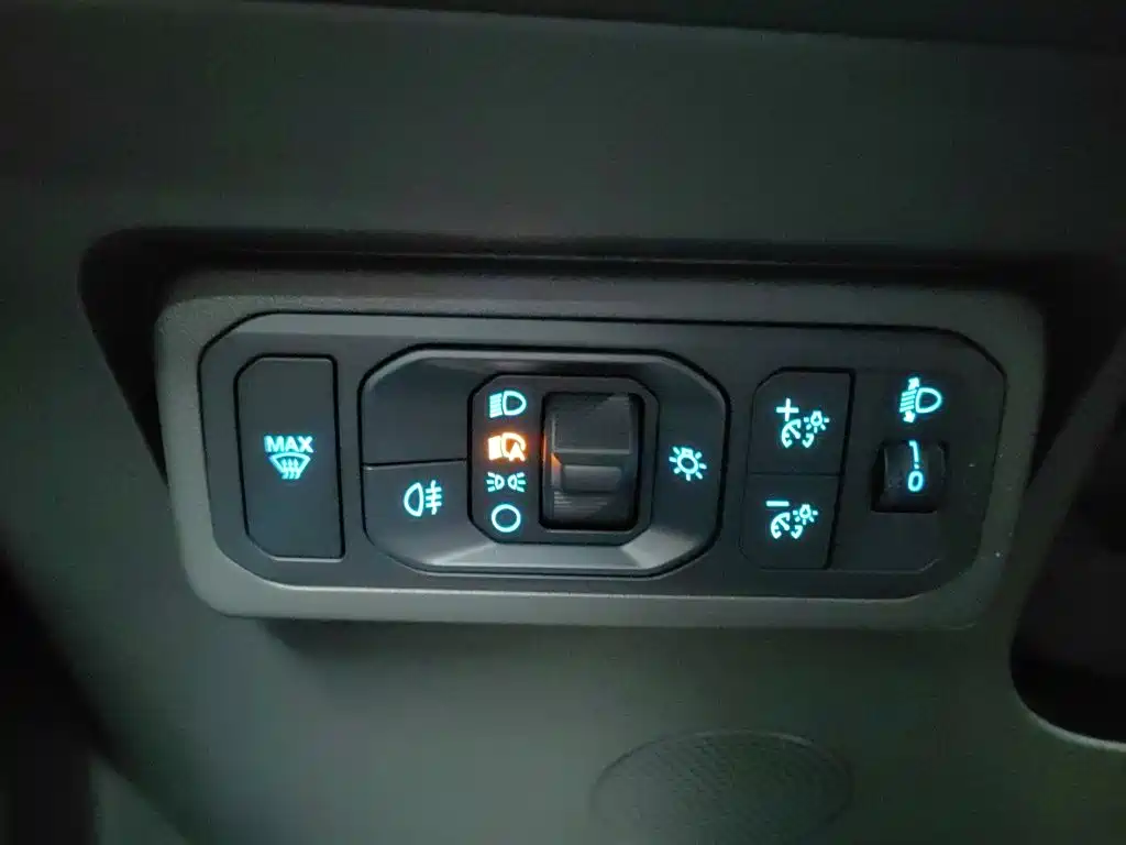 Фото 21 - Ford Edge