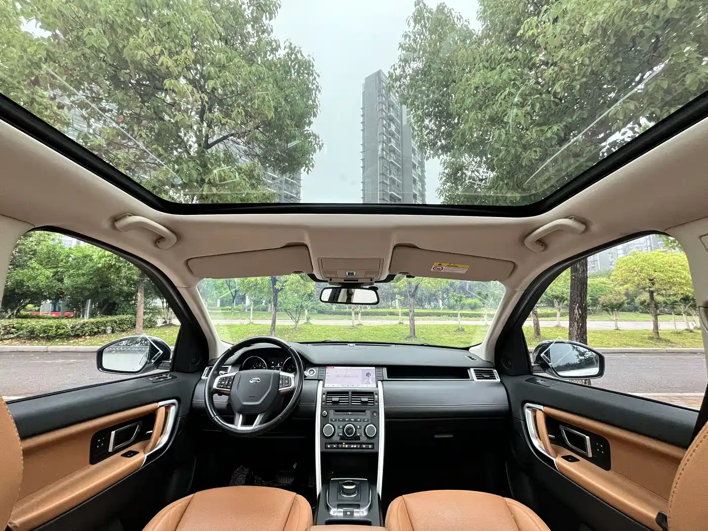 Land Rover Discovery Sport 2018 240PS HSE LUXURY Edition фото 11