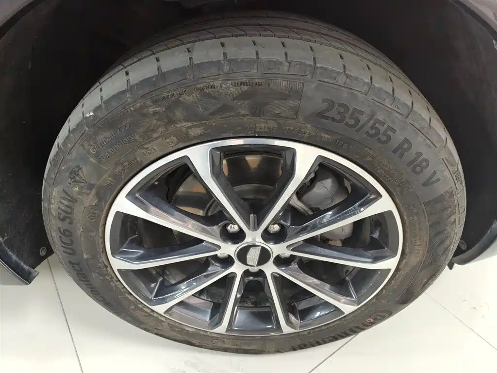Cadillac XT4 2024 28T 4WD Luxury Edition фото 30