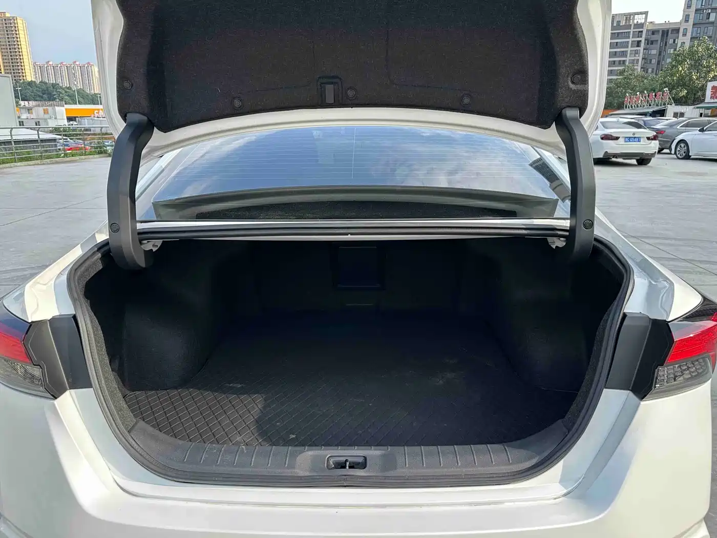 Nissan Teana 2026 2025 2.0L XL-TLS Delight Edition