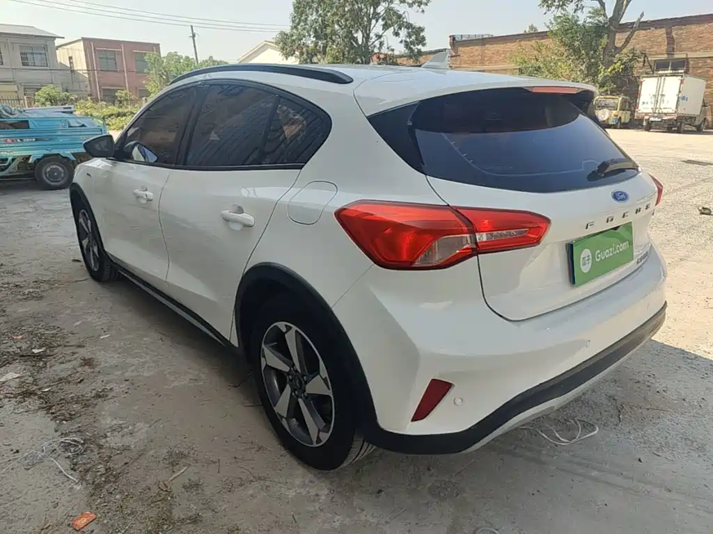 Ford Focus Active 2019 2020 EcoBoost 180 Auto Trendy Edition