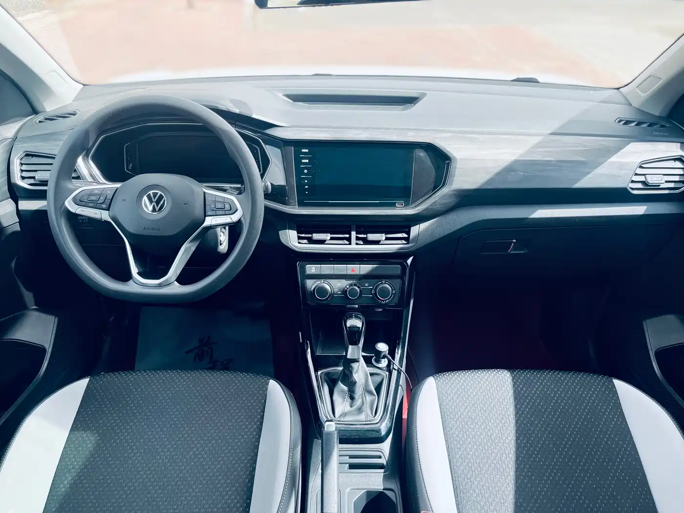 VOLKSWAGEN EXPLORING THE SHADOW