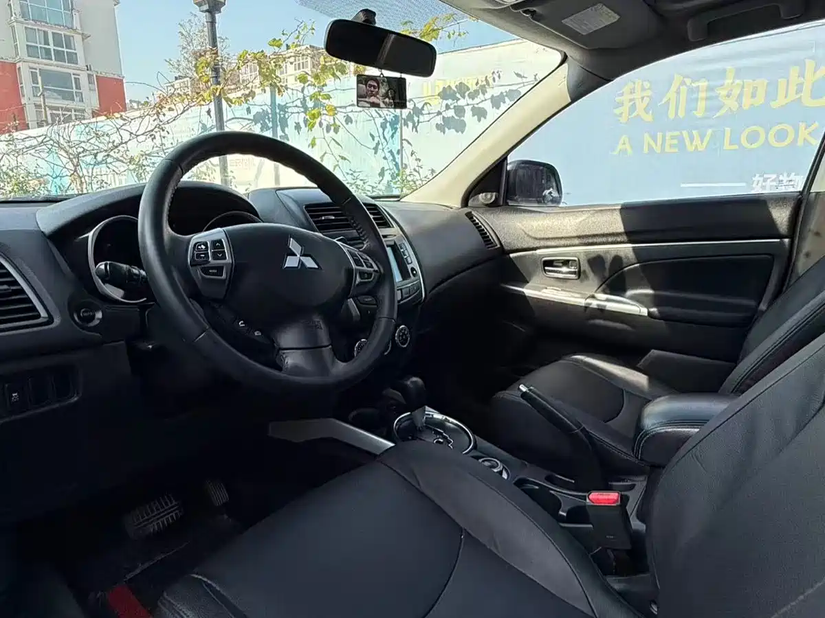 Mitsubishi ASX 2013 2.0L CVT 2WD Luxury фото 8