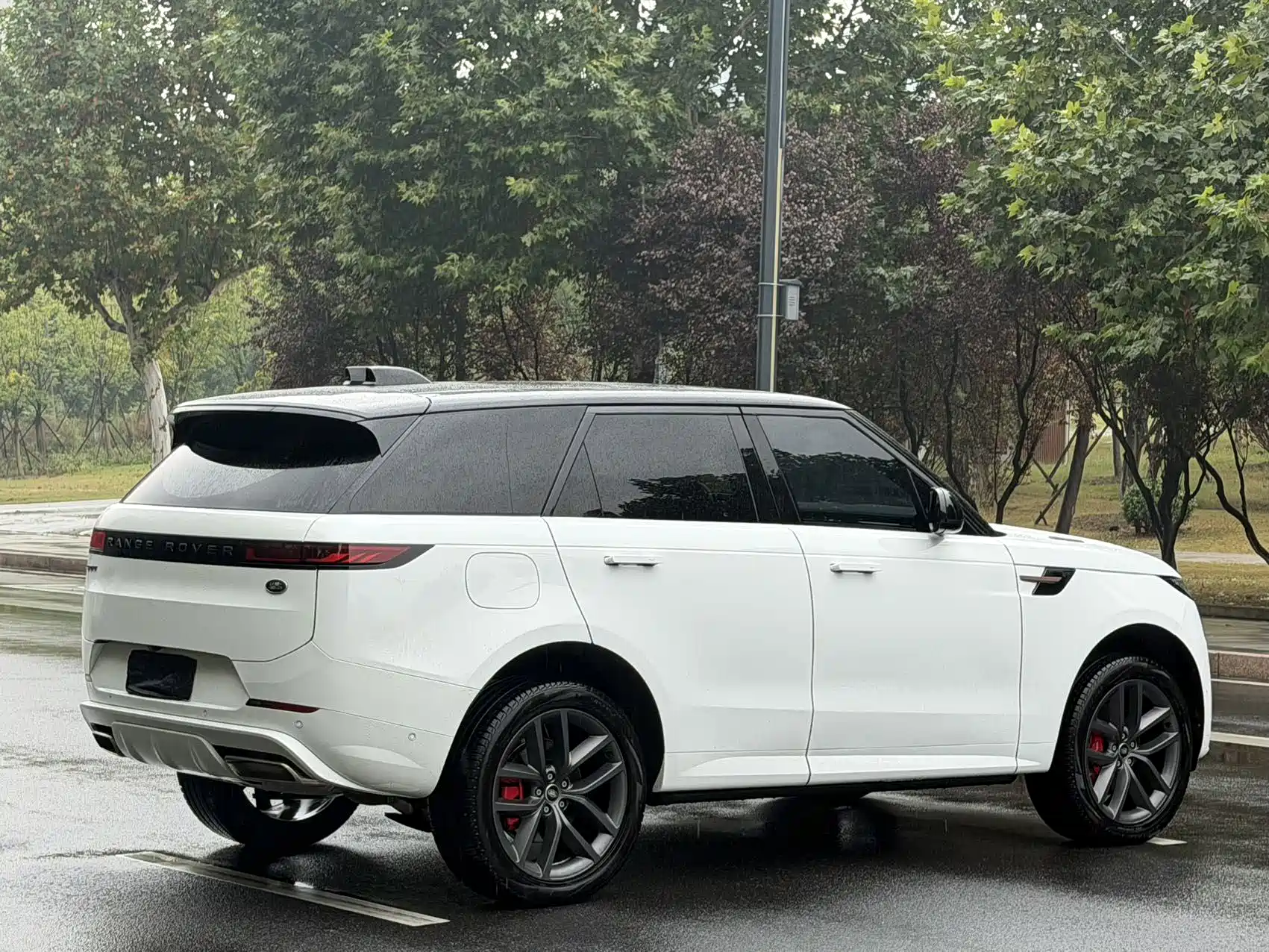 Фото 9 - Land Rover Range Rover Sport