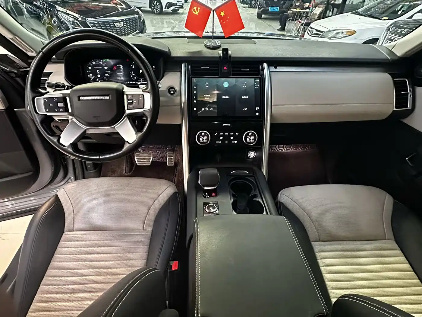 Land Rover Discovery 2021 360PS R-Dynamic S фото 9