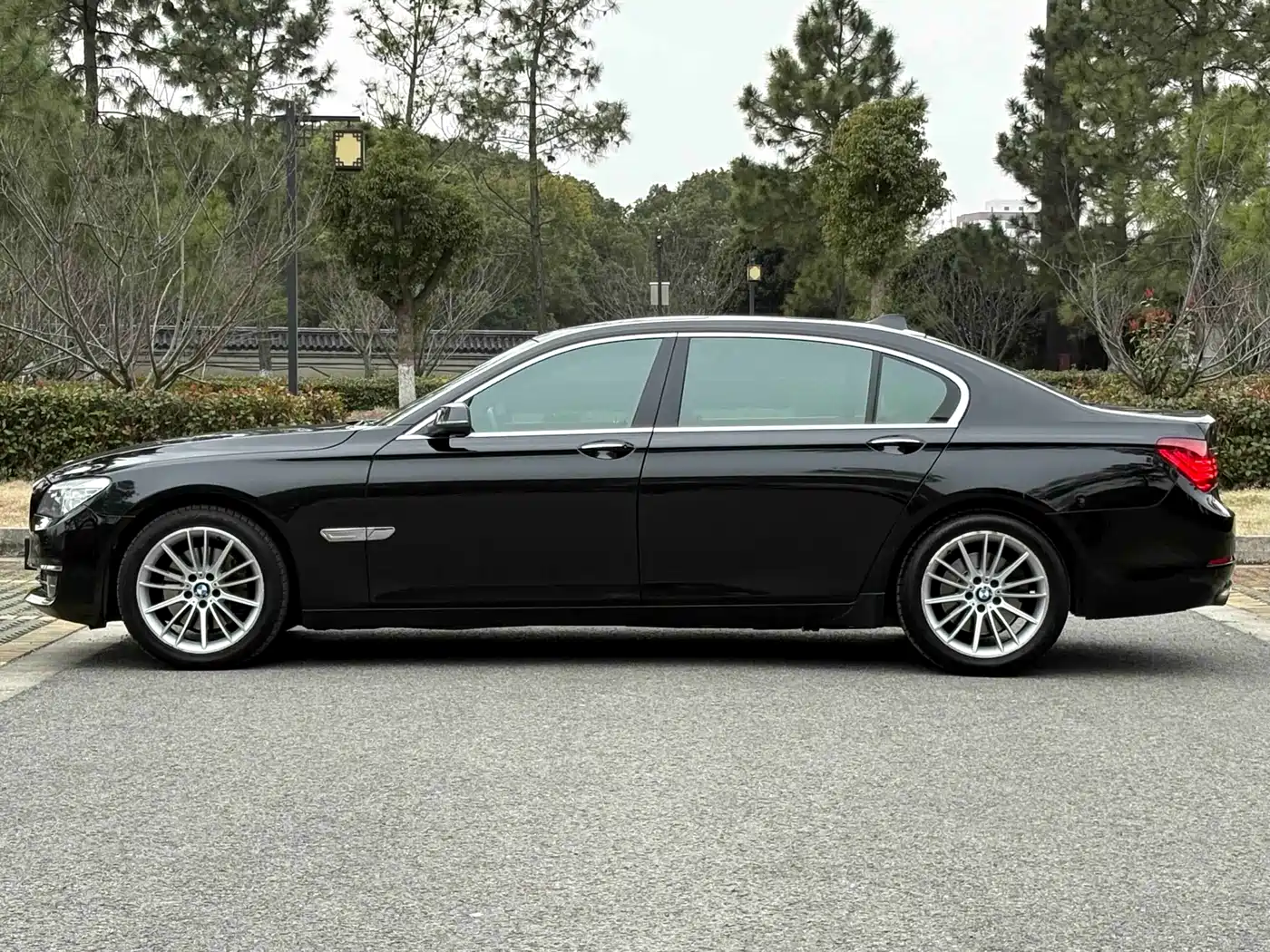 BMW 7 Series 2014 730Li Premium фото 4