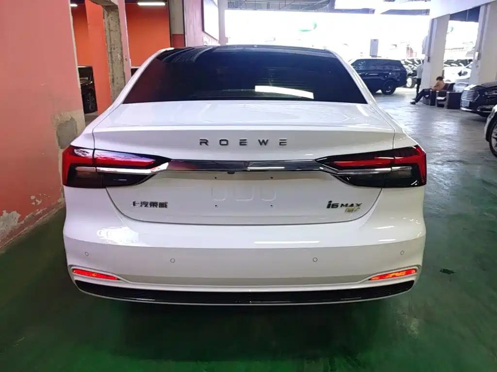 Фото 6 - Roewe i6 MAX EV