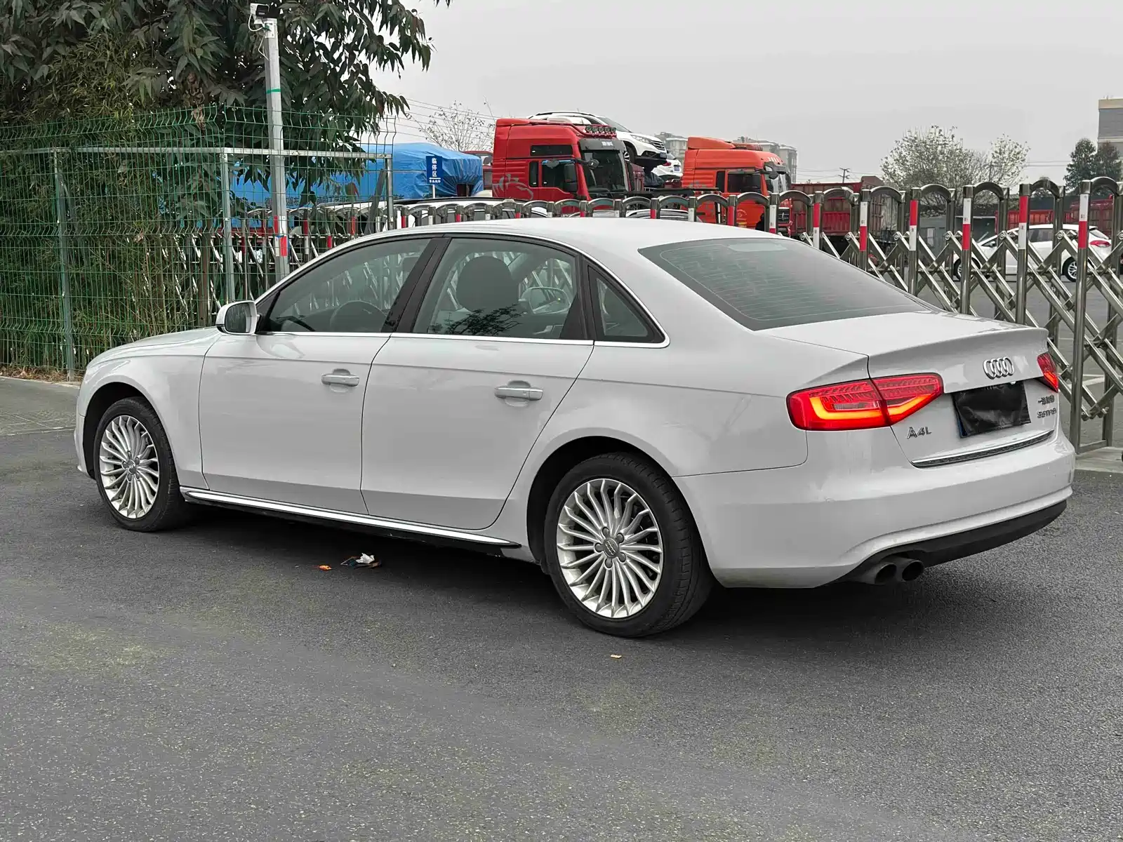 Фото 7 - Audi A4L