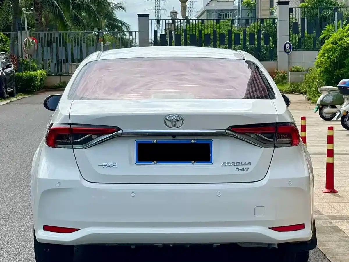 Toyota Corolla 2021 1.2T S-CVT Elite PLUS Edition фото 8