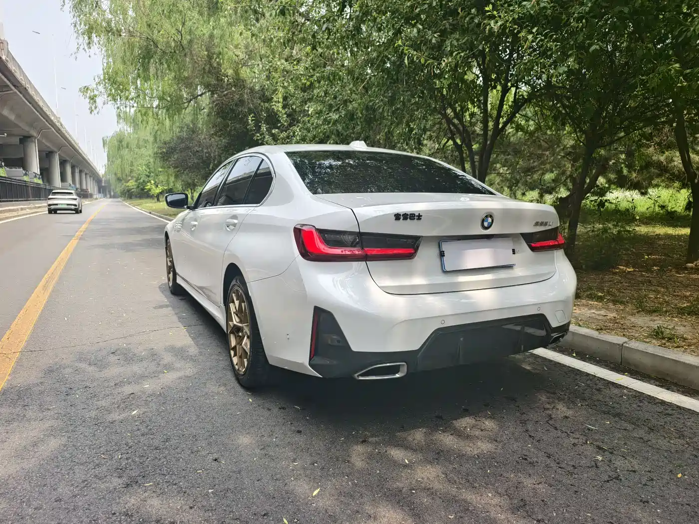 BMW 3 Series 2023 325Li M Sport Package фото 6