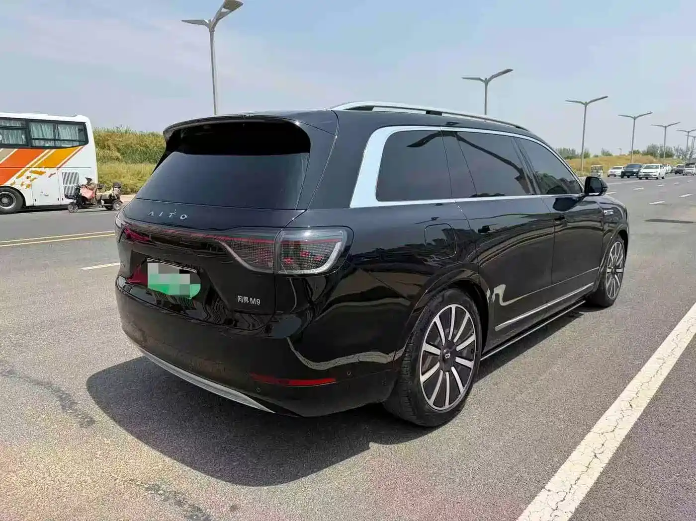 AITO Wenjie AITO M9 2024 Range Extender Max Edition 42kWh 6-seater фото 4