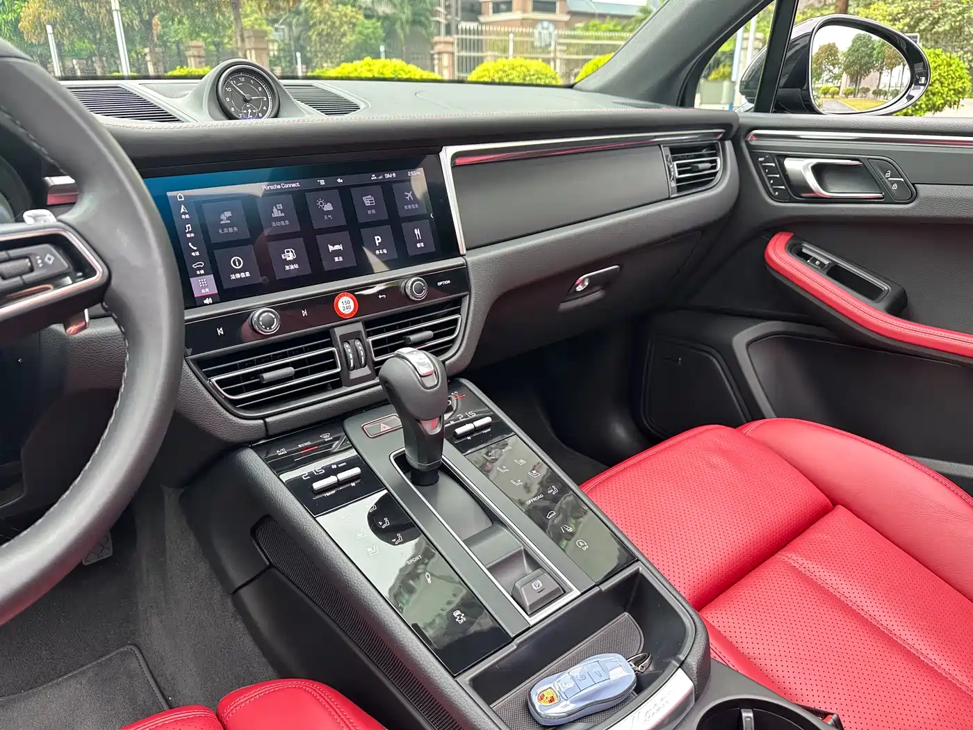 Porsche Macan 2023 Macan 2.0T фото 15