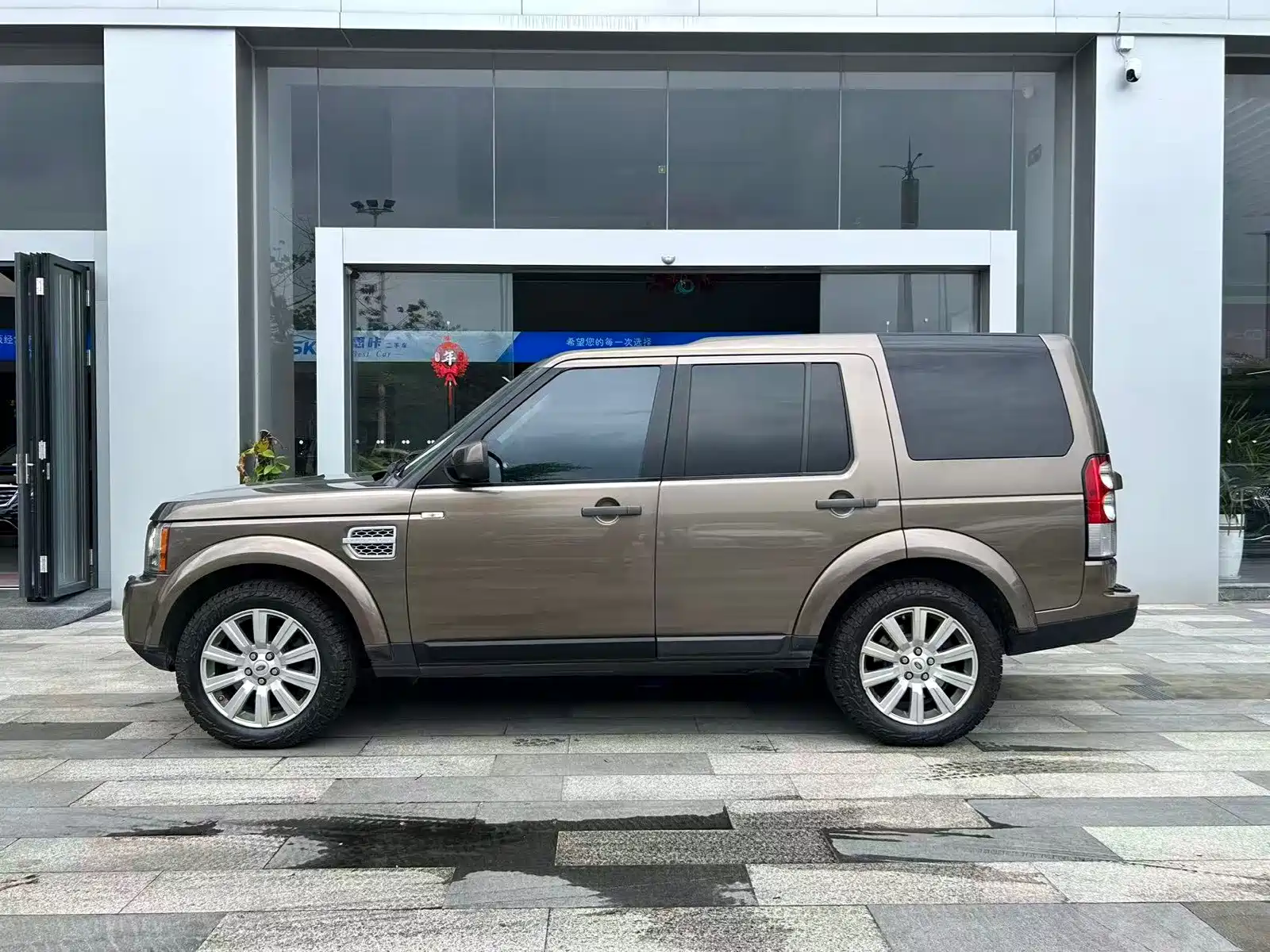 Фото 3 - Land Rover Discovery