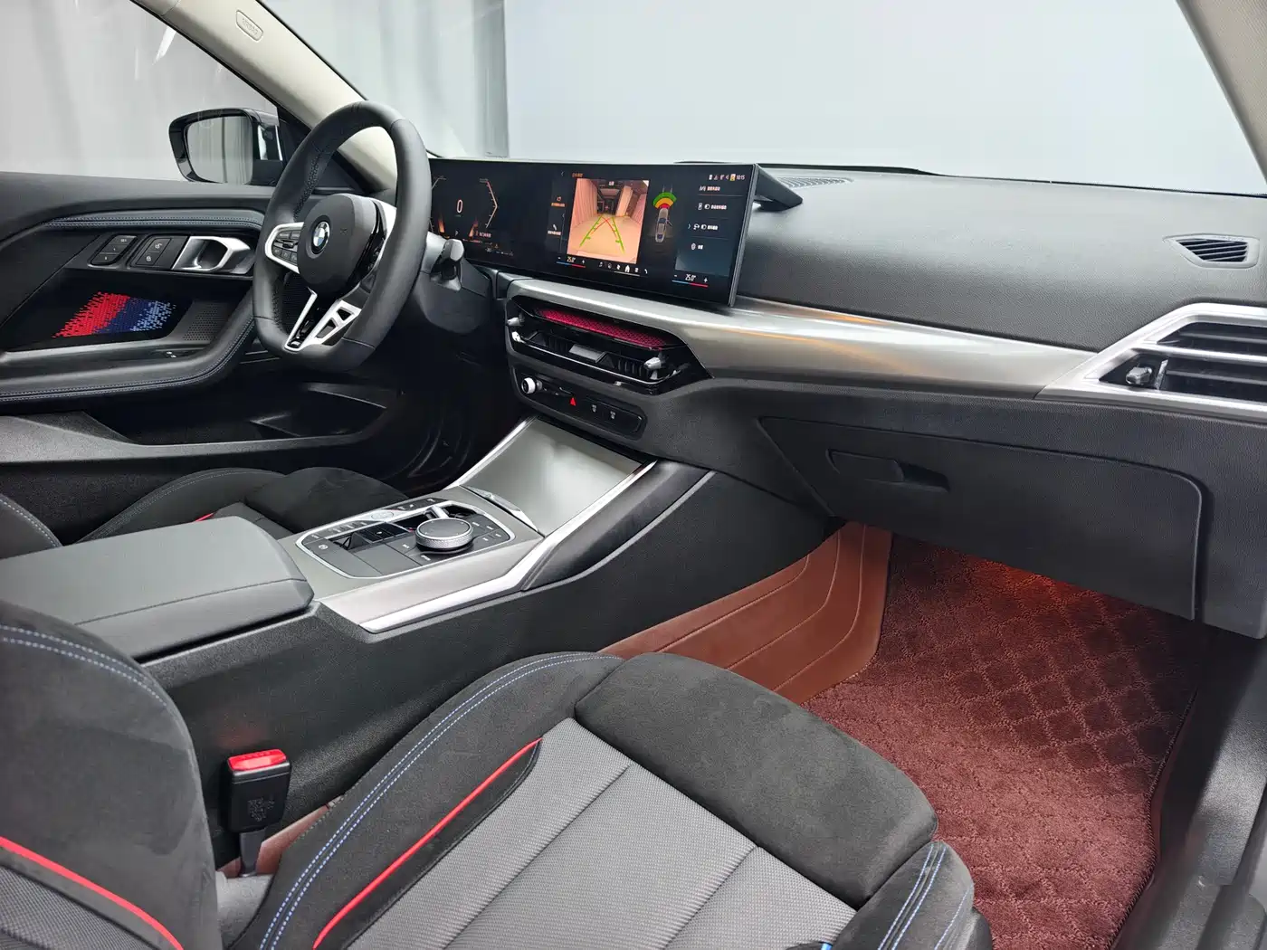 BMW 2 Series (Import) 2025 225i M Sport Shadowline Package фото 15
