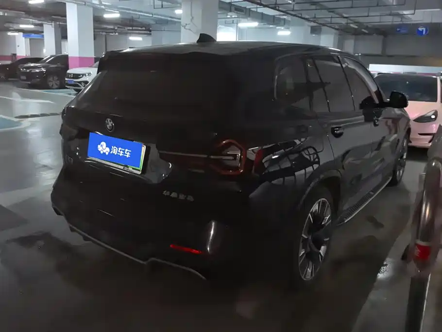 BMW IX3