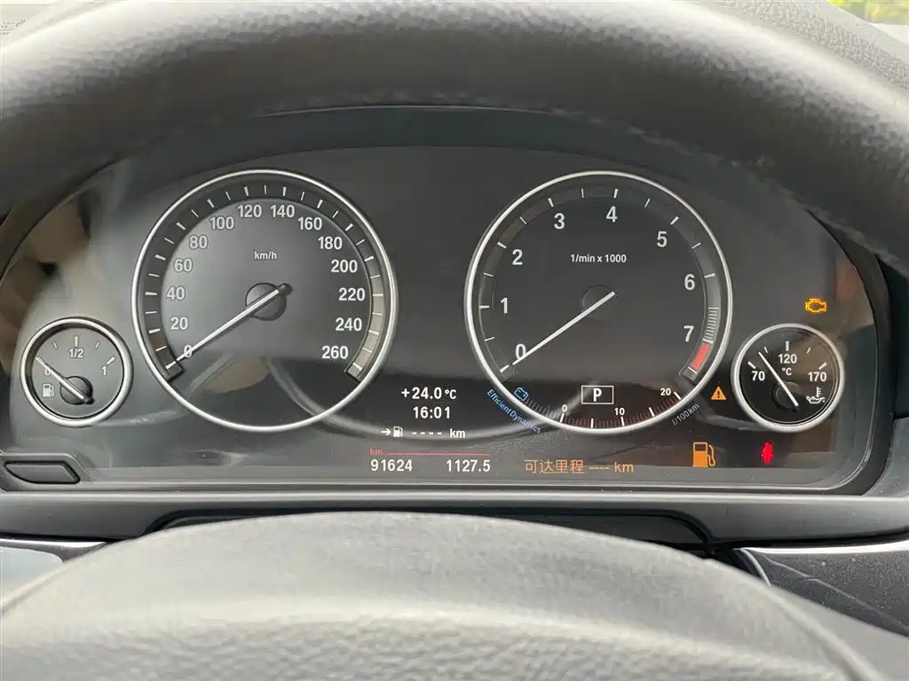 BMW 5 Series 2011 523Li Leading фото 16
