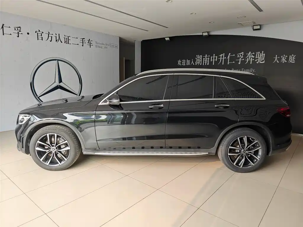 Mercedes-Benz GLC 2023 GLC 260 L 4MATIC Luxury 5-Seater фото 4