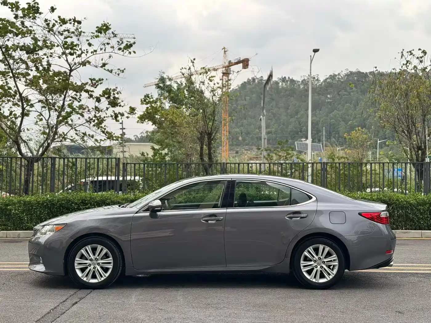 Lexus ES 2014 250 Elegance Edition фото 8