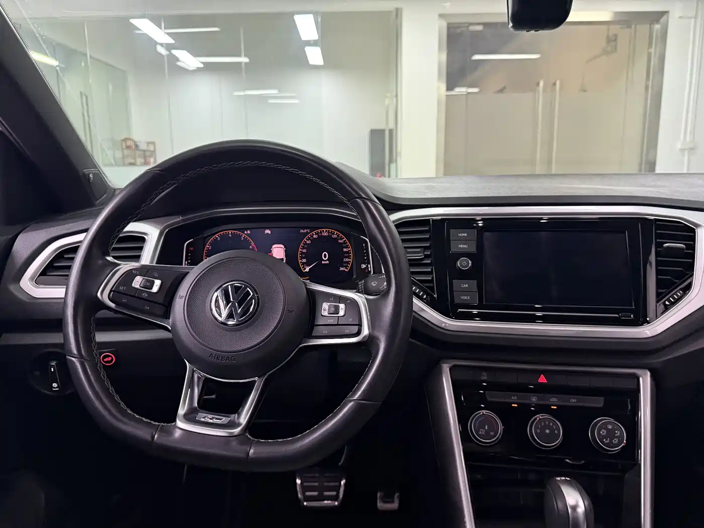 Volkswagen T-ROC 2020 280TSI DSG 2WD R-Line Pro фото 16