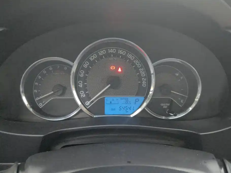 Toyota Levin 2014 1.6G CVT Elite Edition фото 14