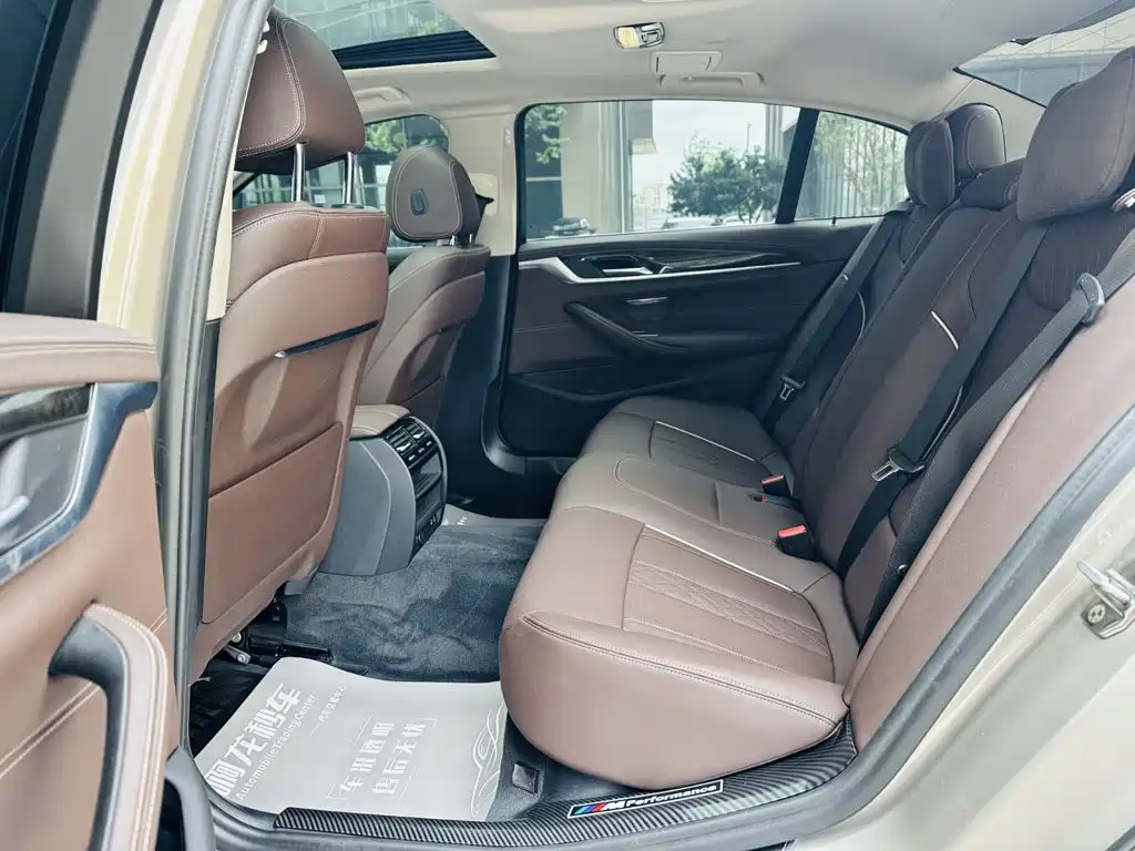 BMW 5 Series, миниатюра 12