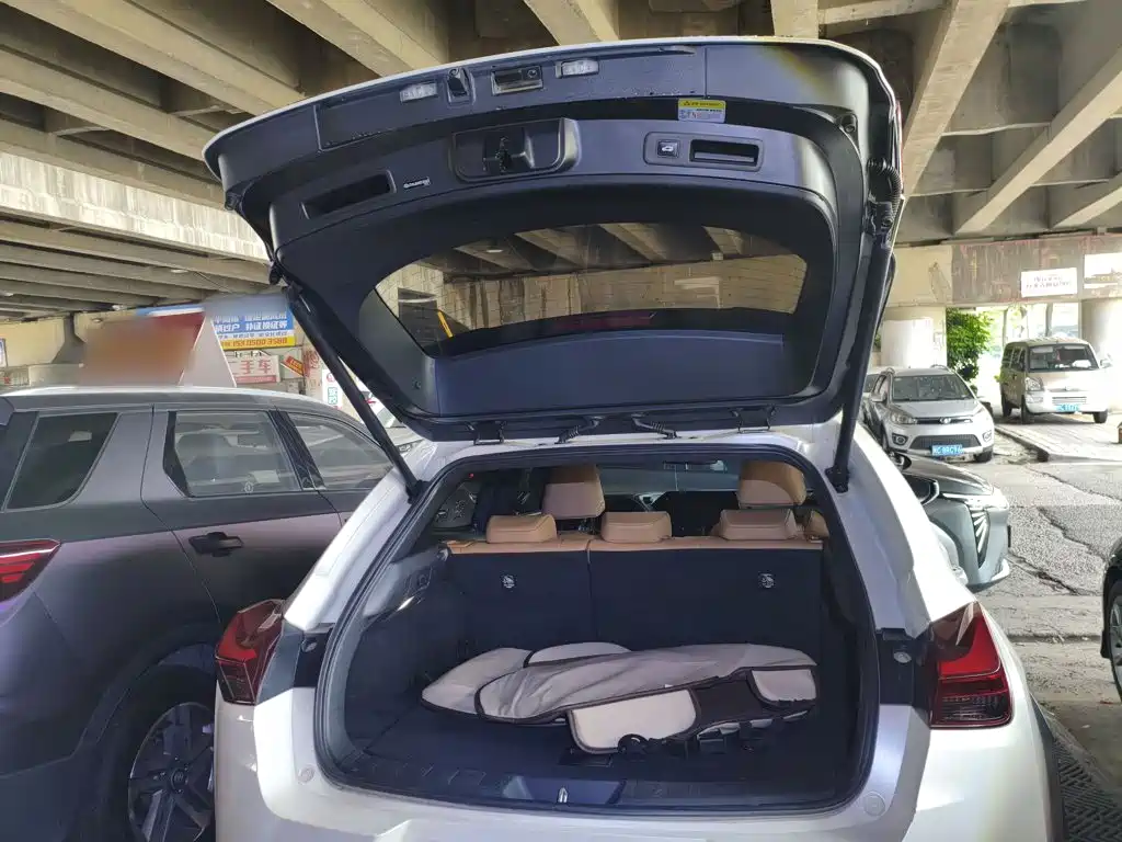 Photo 19 - Lexus UX