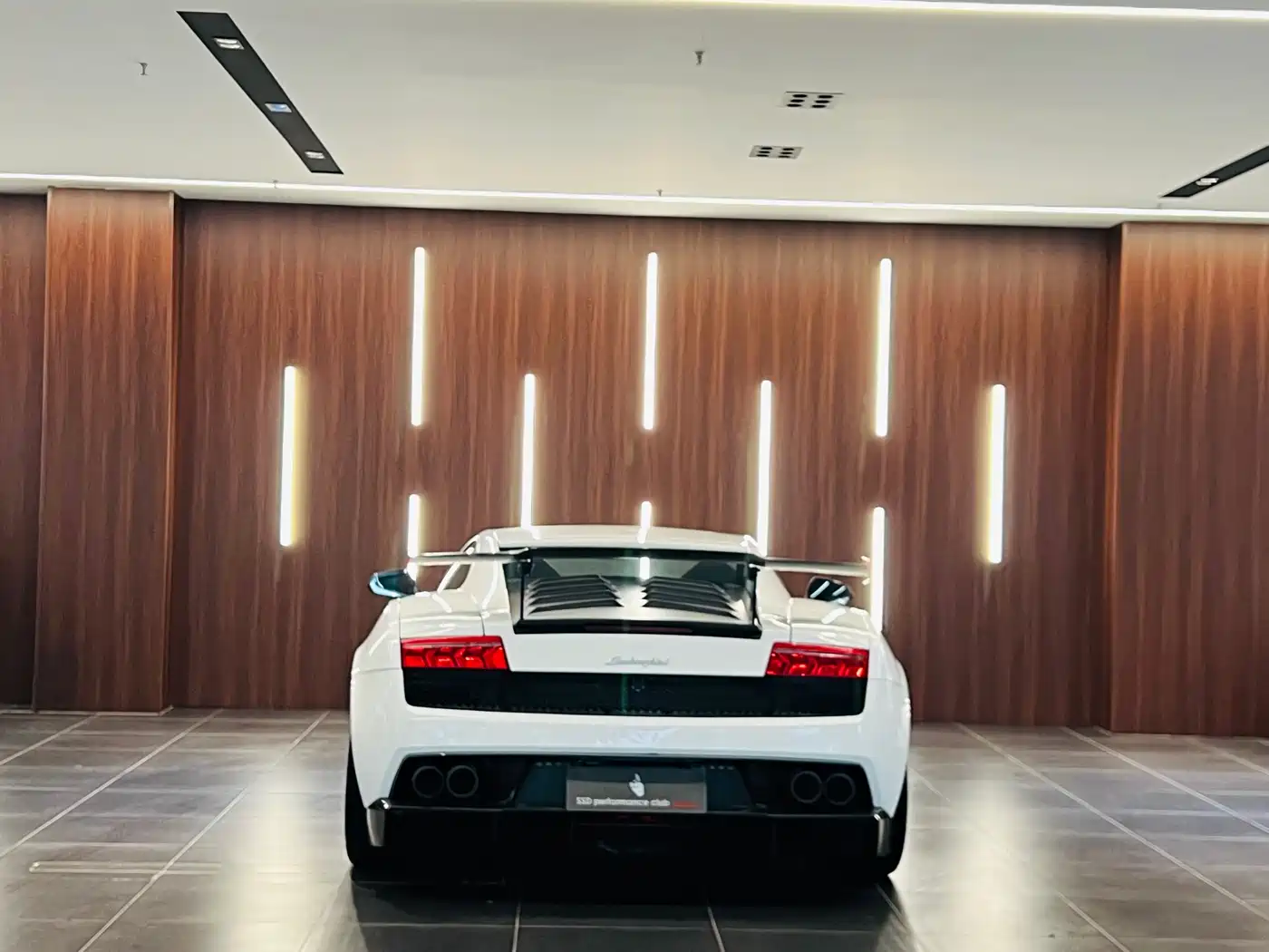 Lamborghini Gallardo 2012 LP 570-4 Super Trofeo Stradale фото 8
