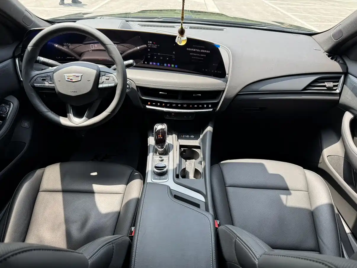 Cadillac CT5 2024 28T Luxury Model Pro фото 4