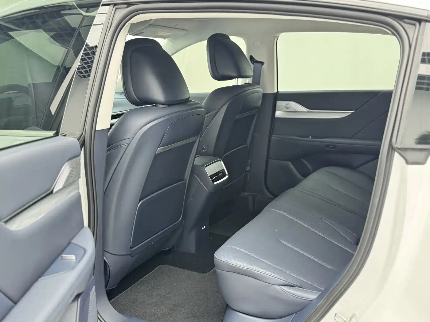 Buick Zenith Sedan 2026 Premium Edition фото 6