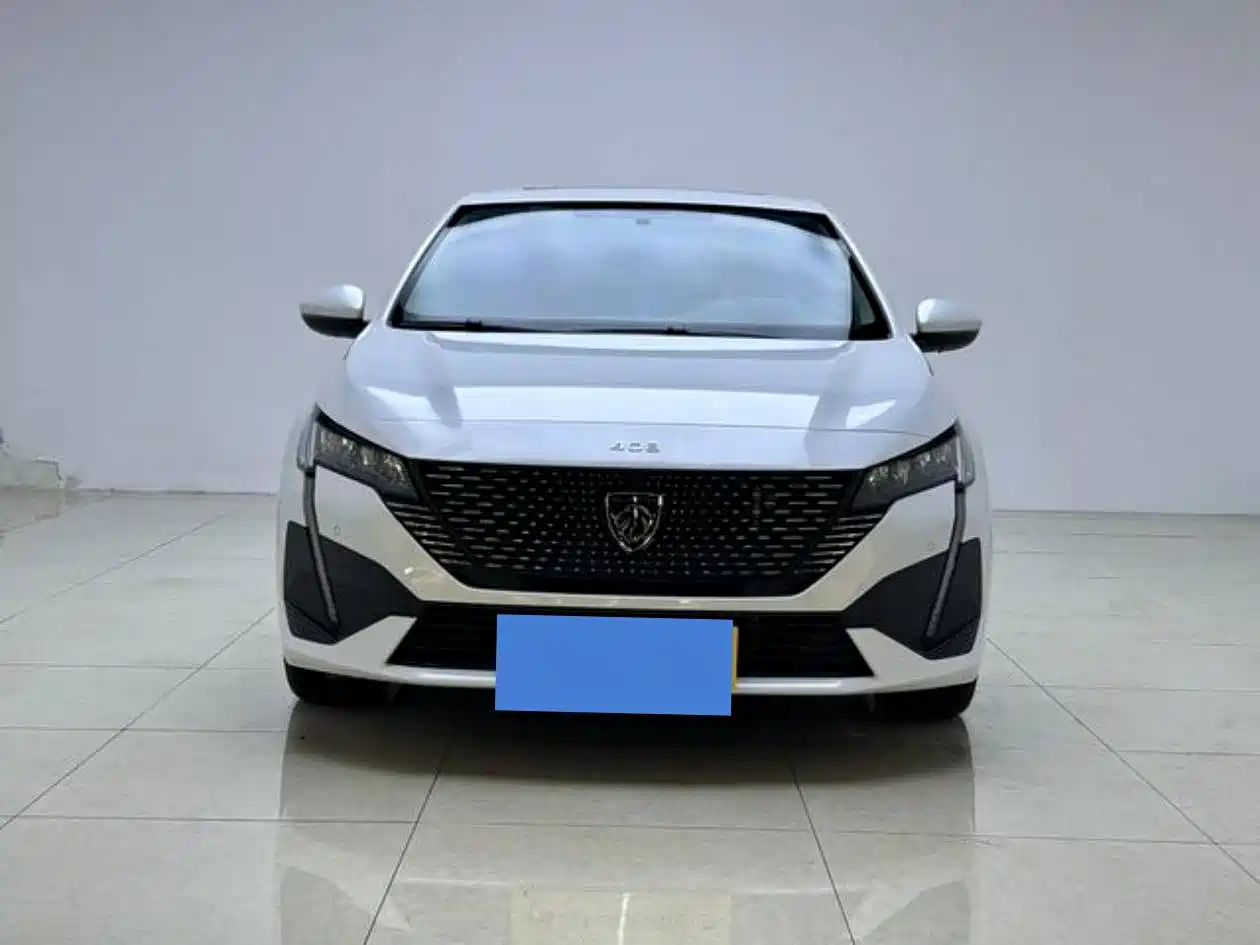 PEUGEOT 408