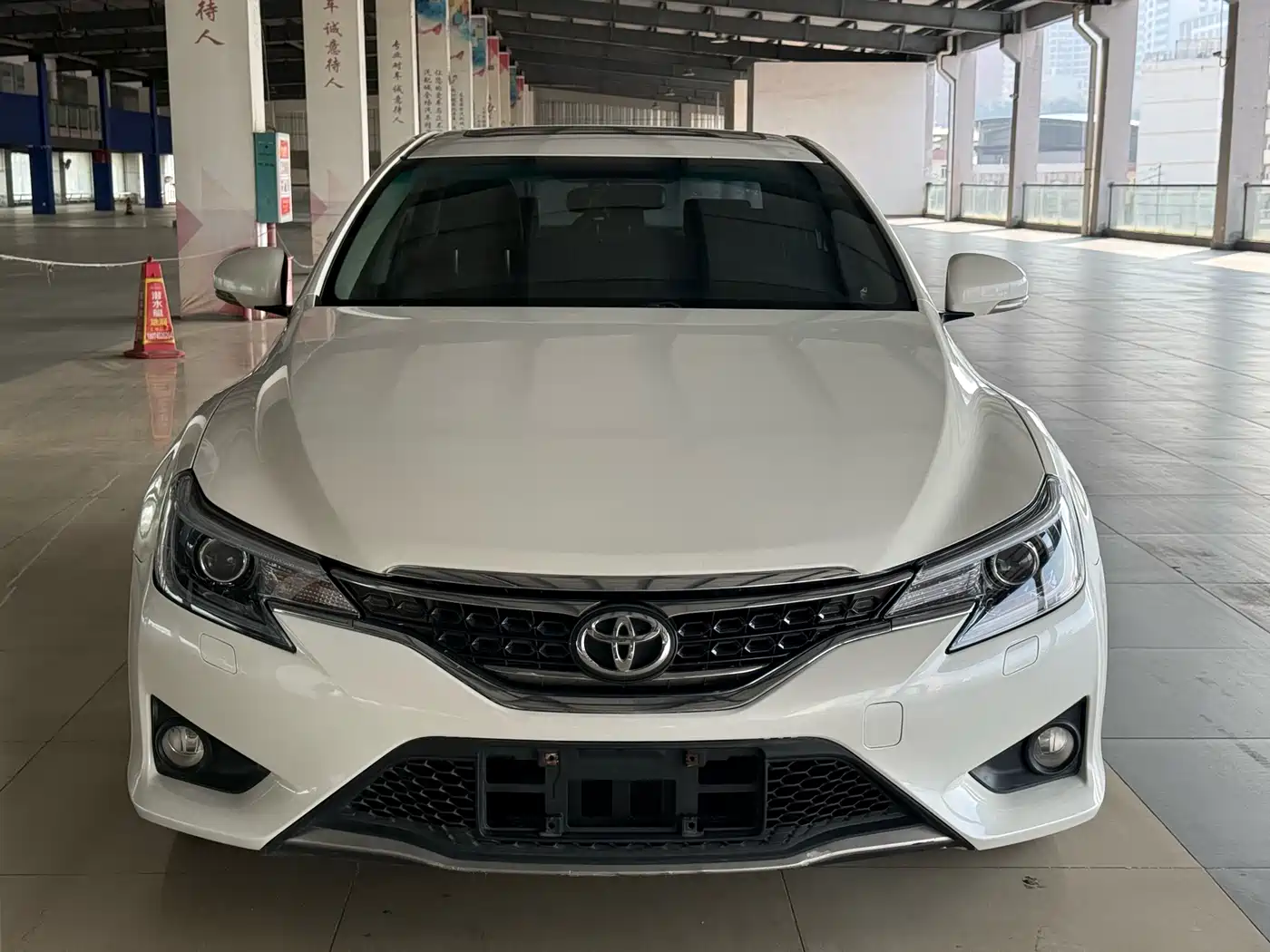 Toyota Reiz 2013 2.5V Premium Edition фото 2