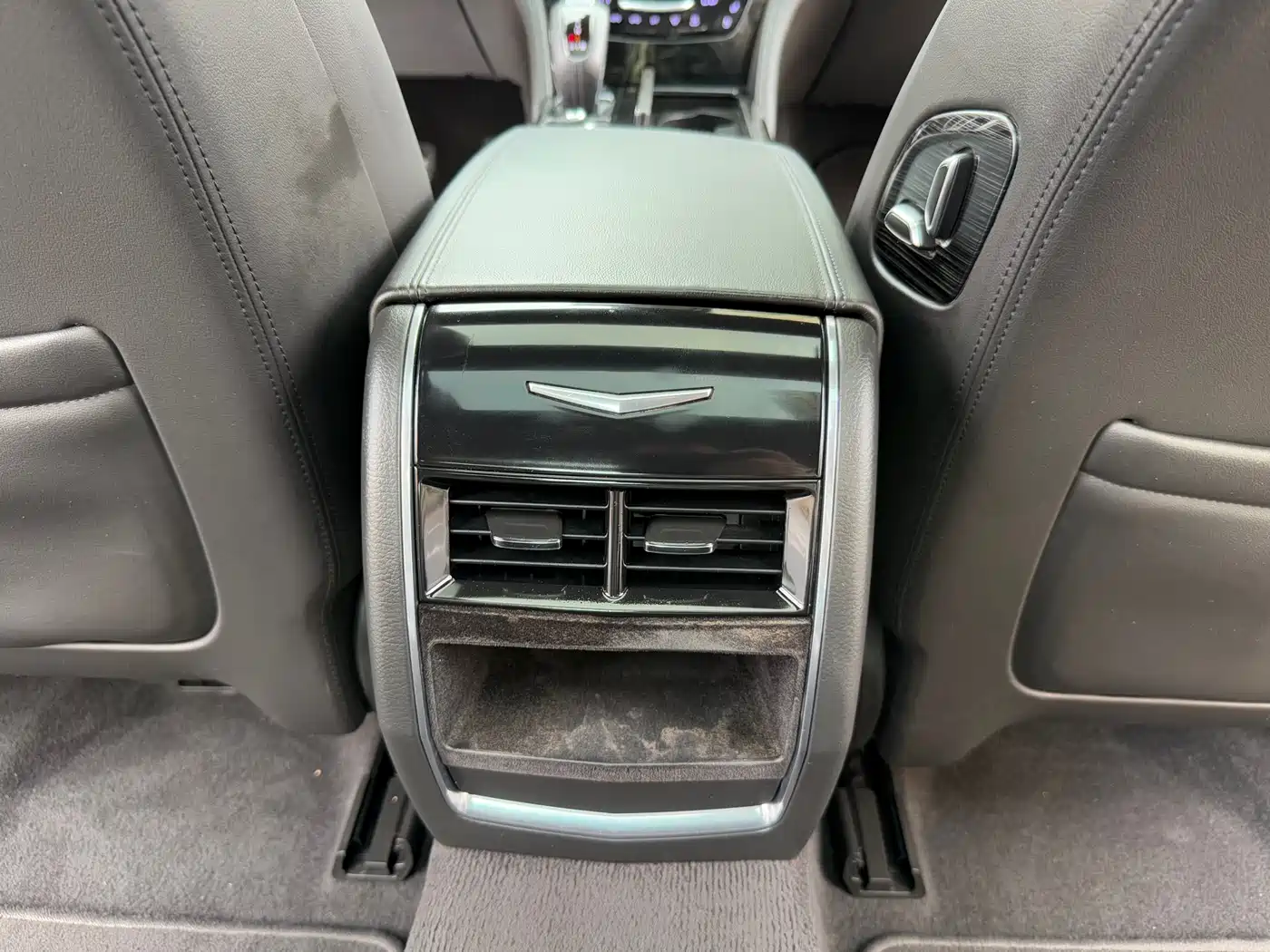 Cadillac CT6 2019 28T Luxury Model фото 16