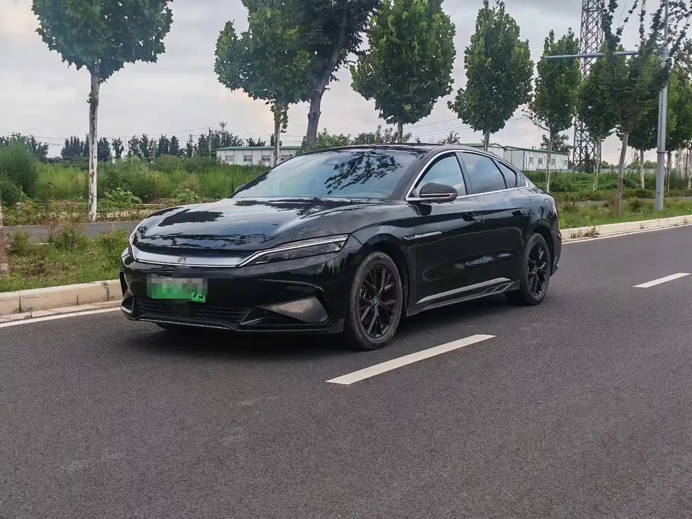 Фото 1 - BYD Han
