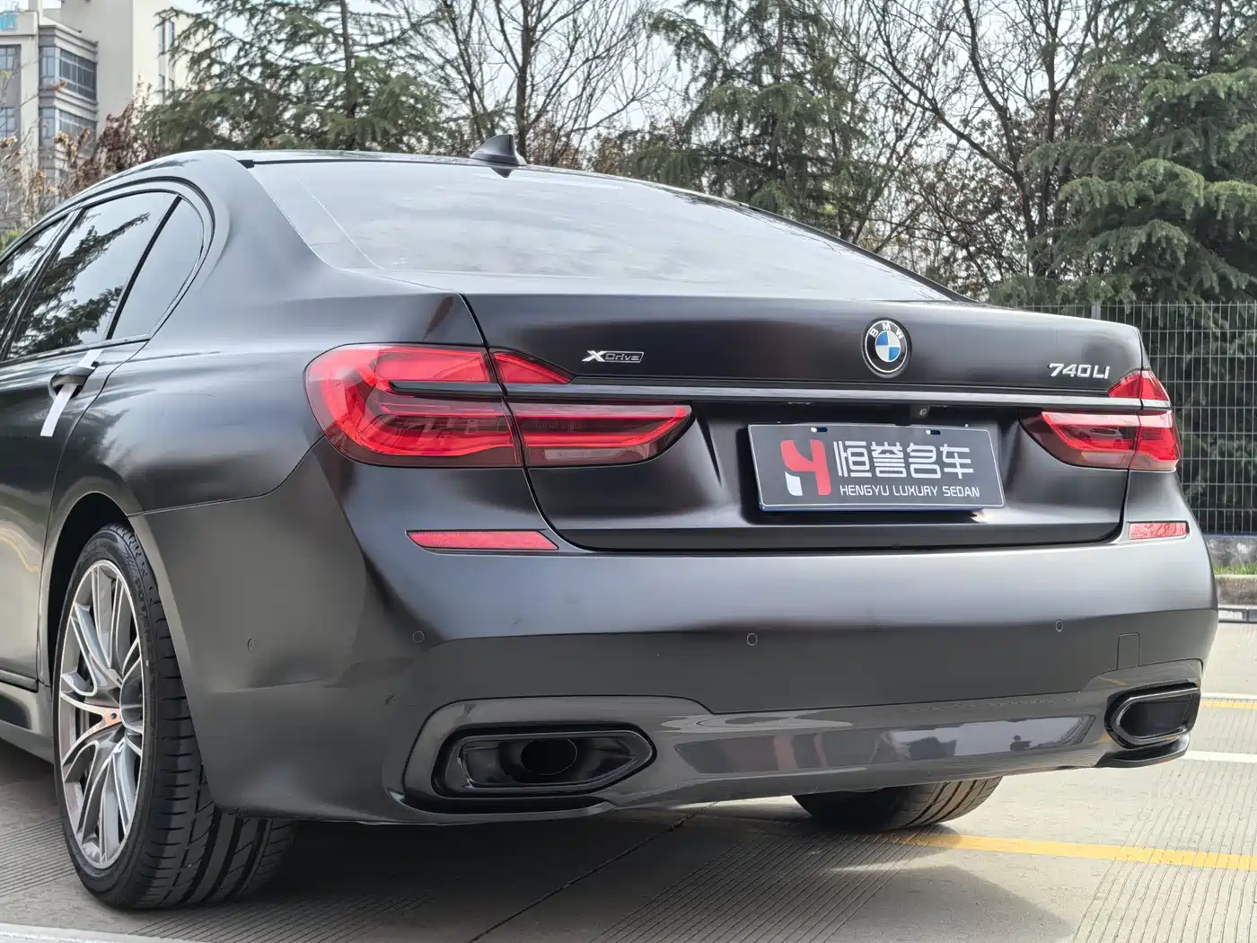 BMW 7 Series 2018 740Li xDrive Luxury M Sport Package Black Flame Edition фото 24