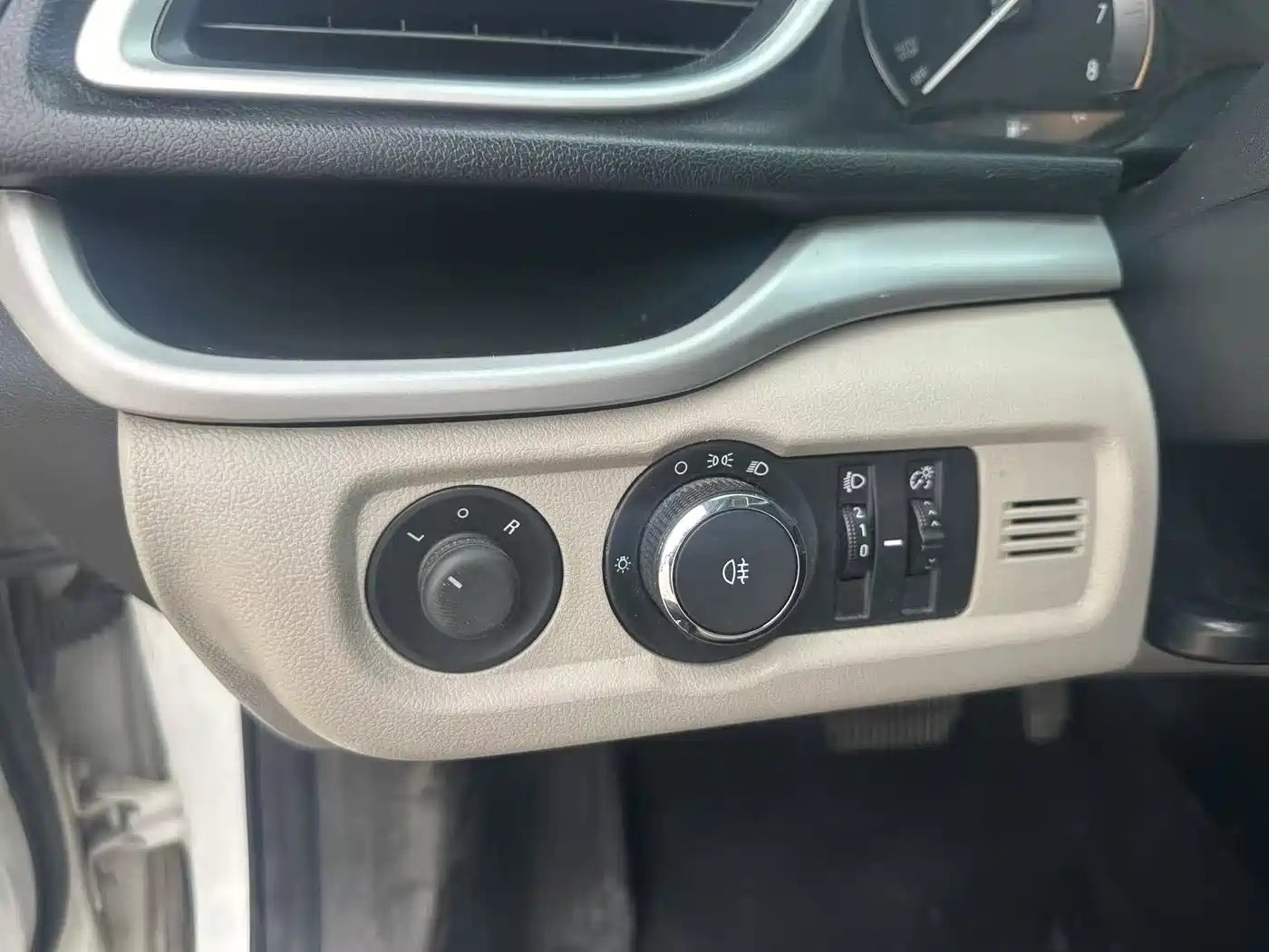 Buick Excelle 2017 15N Automatic Elite фото 13